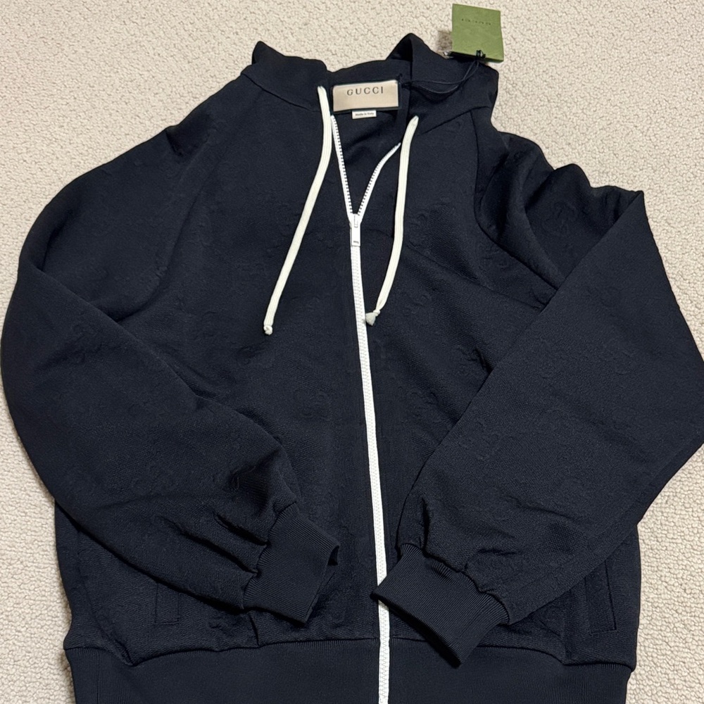 NWT- Gucci Men's Black Zip-Up hoodie